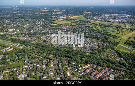 Luftbild, Ortsansicht, Baustelle mit Neubau Gesundheitszentrum Vitalum Kaiser-Friedrich-Straße Ecke Holtener Straße, Röttgersbach, Duisburg, Ruhrgebie Stockfoto