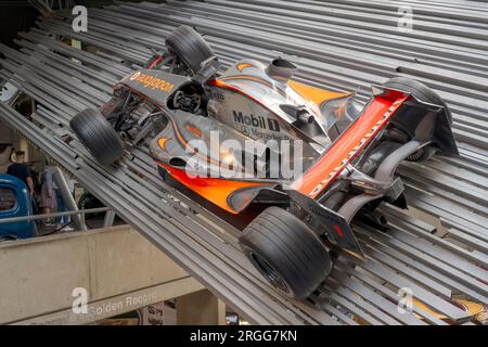 2006 McLaren Mercedes MP4/21 Formel-1-Rennwagen im National Motor Museum, Beaulieu, New Forest, Hampshire, England UK. Stockfoto