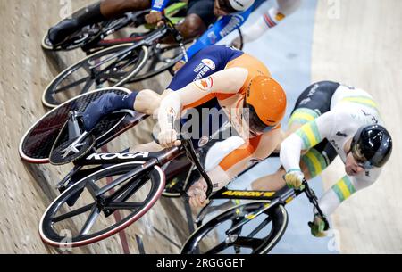 GLASGOW - Harrie Lavreysen in Aktion mit Keirin während der Radsport-Weltmeisterschaft. Die schottische Stadt wird vom 3. Bis 13. August Schauplatz einer Weltmeisterschaft mit mehreren Radsportarten sein. ANP ROBIN VAN LONKHUIJSEN Stockfoto