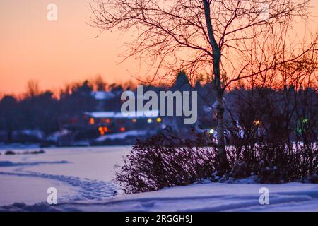 Winterlandschaft gefrorener See im Freien Entdecken Sie den Kopierraum natürliche Hintergründe Stockfoto