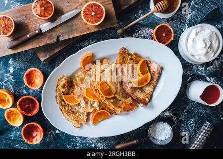 Pfannkuchen mit blutorangen Stockfoto
