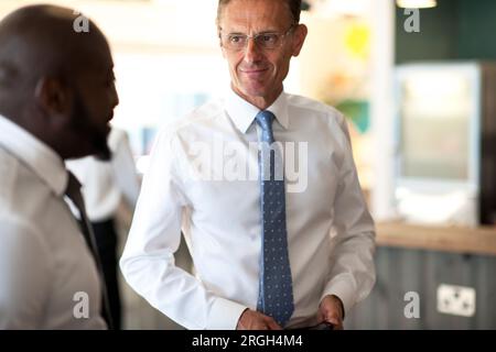 Unternehmer im Gespräch Stockfoto