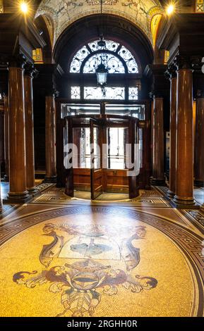 Eingang zu den Glasgow City Chambers Stockfoto