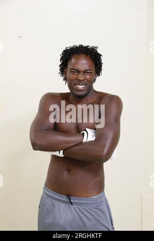 Lake Tahoe, Nevada, USA. 5. Aug. 2023. Datrion King zeigte sich vor seinem MMA-Kampf 185lbs beim WFC 156-World Fighting Championships Match in Bally's Lake Tahoe in Lake Tahoe, Nevada. (Kreditbild: © David G. McIntyre/ZUMA Press Wire) NUR REDAKTIONELLE VERWENDUNG! Nicht für den kommerziellen GEBRAUCH! Stockfoto