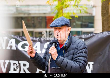 Sydney Aust, 06. August 2023: Denis Doherty, ehemaliger nationaler Organisator der Kommunistischen Partei Australiens, auf der Hiroshima Rally 2023 in Sydney Stockfoto