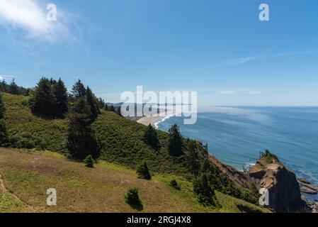 Wunderschöne Aussicht auf den Pazifik und die Küste von Oregon, Lincoln City Stockfoto