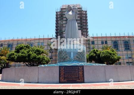 SAN DIEGO, Kalifornien: The Guardian of Water Skulpture Fountain (zu Ehren von Helen M. Towle) im San Diego Waterfront Park – Donald Hord Sculp Stockfoto