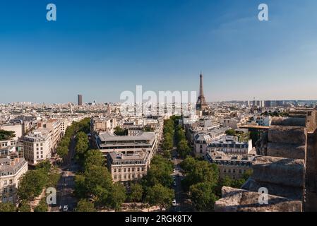 Sonniges Pariser Stadtbild vom Eiffelturm Stockfoto