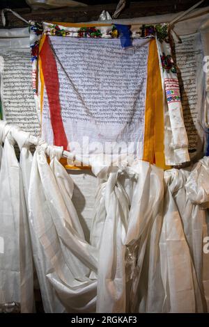 Indien, Ladakh, Zanskar, Kloster Bardan Dogpa/Kargyud, kleine Gebetsfahnen Stockfoto