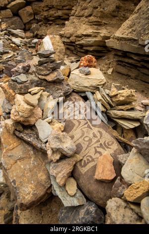 Indien, Ladakh, Zanskar, Zangla, Alter Palast, buddhistische Manikersteine Stockfoto