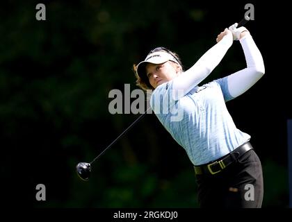 Brooke Henderson legt am 7. Tag eines der 2023 AIG Women's Open in Walton Heath, Surrey, einen Abschlag ein. Foto: Donnerstag, 10. August 2023. Stockfoto