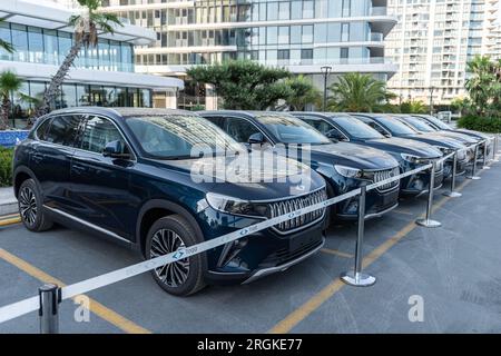 ISTANBUL, TÜRKEI - 25. MÄRZ 2023: TOGG T10X Car Stand im TOGG Experience Center. Die Automobile Enterprise Group der Türkei, kurz Togg, ist eine Türkei Stockfoto