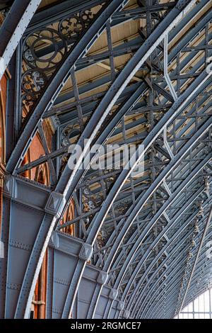 Architektonische Details, St. Pancras International Station, Euston Road, London, England Stockfoto