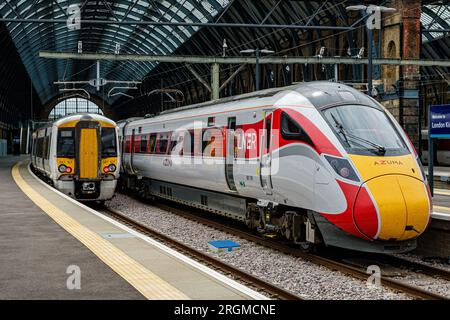 LNER Class 801 Azuma, Kings Cross Station, Euston Road, London, England Stockfoto