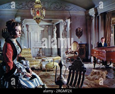 Capucine, Dirk Bogarde, am Drehort des Films, "Song ohne Ende", Columbia Pictures, 1960 Stockfoto