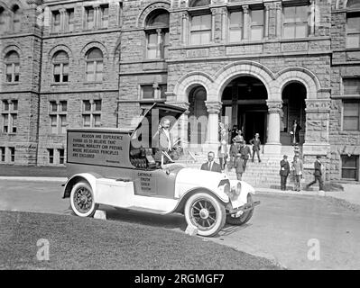 David Goldstine aus Boston im Evangelium-Wagen. 1924 Stockfoto