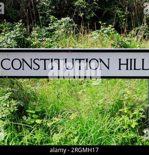 Unterschreiben Sie für Constitution Hill, Cowbridge. Aufgenommen Am 2023. August. Zyl Stockfoto