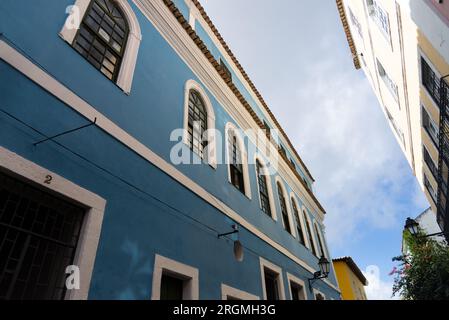 Salvador, Bahia, Brasilien - 15. Juli 2023: Fassade alter und historischer Gebäude von Pelourinho im Zentrum der Stadt Salvador in der brasilianischen Sta Stockfoto