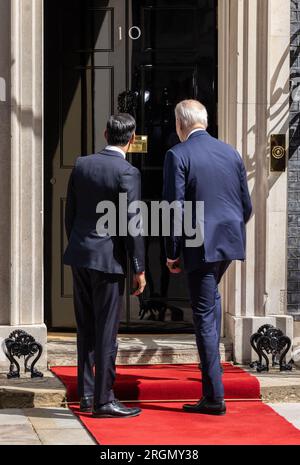 Präsident Joe Biden trifft Premierminister Rishi Sunak in der Downing Street mit: Rishi Sunak, Präsident Joe Biden, wo: London, Vereinigtes Königreich, wenn: 10. Juli 2023 Kredit: Phil Lewis/WENN Stockfoto