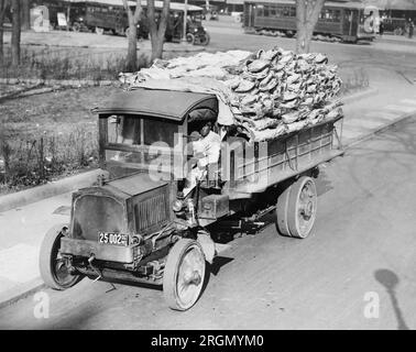 LKW-Ladung Rindfleisch wird zum Central Market geliefert ca. 1923 Stockfoto