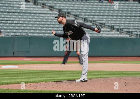 August 6 2023: Der Pitcher El Paso Eric Hanhold (22) wirft während des Spiels mit El Paso Chihuahuas und Salt Lake Bees im Smiths Field in Salt Lake Ut einen Platz. David Seelig/Cal Sport Medi Stockfoto