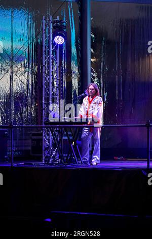 Sydney, Australien - 9. 2022. April - die Abba-Tribute-Band Bjorn tritt am 9. April 2022 erneut auf der Royal Randwick Stage in Sydney, Australien auf. Stockfoto