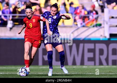 Wellington, Neuseeland, August 11. 2023: Esther González (Spanien 9) und Sherida Spitse (Niederlande 8) während des Viertelfinalspiels der FIFA Womens World Cup 2023 zwischen Spanien und Holland im Wellington Rectangular Stadium in Wellington, Neuseeland (Richard Callis/SPP) Stockfoto