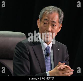 Bericht: 37. Weltraumsymposium (2022) - Dr. Hiroshi Yamakawa, Präsident der Japan Aerospace Exploration Agency (JAXA), spricht während des 37. Weltraumsymposiums am Mittwoch, den 6. April 2022, in einer Gruppe der Leiter der Agentur Stockfoto