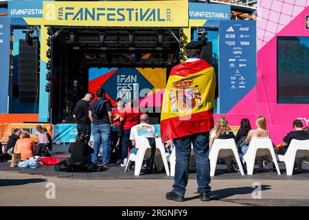 Sydney, Australien. 11. Aug. 2023. Sydney, Australien, August 10. 2023: spanischer Fan beim FIFA Fanfestival 2023 während des Fußballspiels der FIFA Womens World Cup 2023 zwischen Spanien und den Niederlanden in Sydney, Australien. (Daniela Porcelli/SPP) Kredit: SPP Sport Press Photo. Alamy Live News Stockfoto