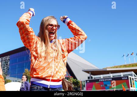 Sydney, Australien. 11. Aug. 2023. Sydney, Australien, August 10. 2023: Fan der Niederlande feiert beim FIFA Fanfestival 2023 während des Fußballspiels der FIFA Womens World Cup 2023 zwischen Spanien und den Niederlanden in Sydney, Australien, ein Tor. (Daniela Porcelli/SPP) Kredit: SPP Sport Press Photo. Alamy Live News Stockfoto