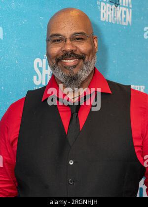 New York, USA. 10. Aug. 2023. James Monroe Iglehart besucht THE SHARK IS BROKEN's Opening Night am Broadway in New York am 10. August 2023. (Foto: Lev Radin/Sipa USA) Guthaben: SIPA USA/Alamy Live News Stockfoto