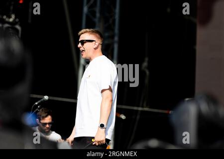 FLORENZ, ITALIEN - 18. JUNI: Jonny Yerrell von den Reytons tritt am 18. Juni 2023 in Florenz auf der Firenze Rocks 2023 auf. (Foto: Roberto Finizio/NurPhoto) Stockfoto