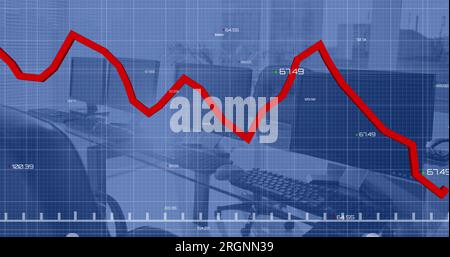 Bild der statistischen Datenverarbeitung im Vergleich zu Schreibtischen im Büro Stockfoto