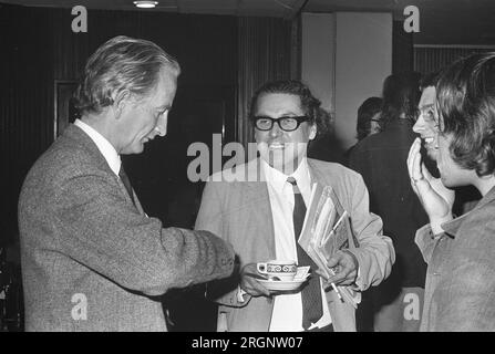 PSP-Kongress in Amsterdam, Wiebenga (links) und Van der Spek Ca. 1972 Stockfoto