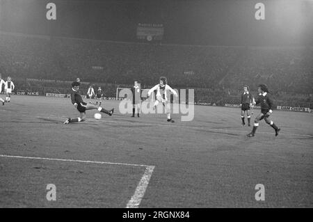 (Originaltitel) Ajax gegen Independiente 3-0, zweites Spiel bei der Weltmeisterschaft, Ajax Angriff ca. September 1972 Stockfoto