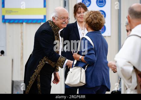 Paris, Frankreich. 11. Aug. 2023. Erik Orsenna anlässlich der Beerdigung der französischen Historikerin Helene Carrere d'Encausse, die am 11. August 2023 in Paris im Alter von 94 Jahren in Paris verstarb, in der Kirche Saint Germain des Pres in Paris, Frankreich, am 5. August 2023. Foto: Raphael Lafargue/ABACAPRESS.COM Kredit: Abaca Press/Alamy Live News Stockfoto