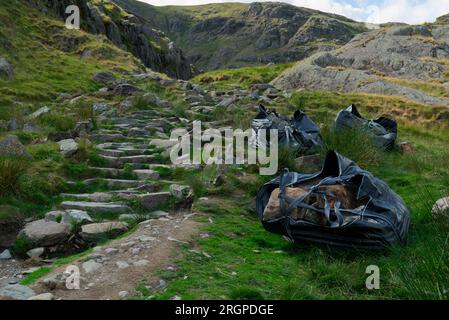 Wiederherstellung der Fußwege auf Coniston Path, Lake District Stockfoto