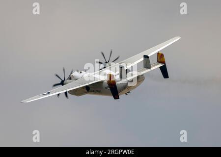 United States Navy Grumman C-2A Greyhound (G-123) (REG: 162159) landete von Sigonella, Sizilien, und fuhr auf die USS Ford. Stockfoto