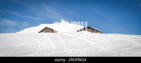 Berg in den französischen Alpen mit Schnee : nahe hauteluce und Contamines Montjoie Stockfoto