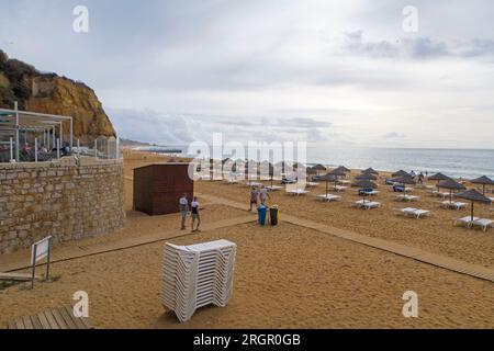 Strand Albufeira in der Algarve in Portugal, Europa Stockfoto