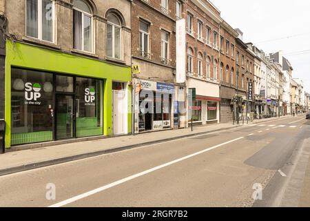 Brüssel, Belgien. 11. Aug. 2023. Abbildung zeigt die Lakensestraat - Rue de Laeken im Stadtzentrum von Brüssel am Freitag, den 11. August 2023. BELGA FOTO JAMES ARTHUR GEKIERE Kredit: Belga News Agency/Alamy Live News Stockfoto