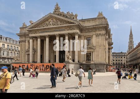 Brüssel, Belgien. 11. Aug. 2023. Abbildung zeigt das Börsengebäude im Stadtzentrum von Brüssel am Freitag, den 11. August 2023. BELGA FOTO JAMES ARTHUR GEKIERE Kredit: Belga News Agency/Alamy Live News Stockfoto