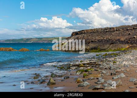 Traeth Y Dolau Beach at New Quay ein Ferienort am Meer mit Blick auf die Cardigan Bay in Ceredigion West Wales UK Stockfoto