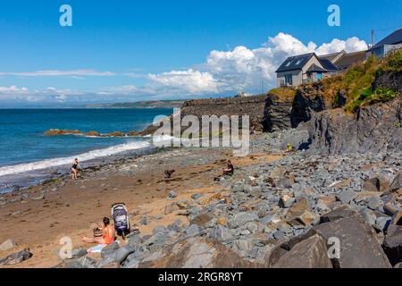 Traeth Y Dolau Beach at New Quay ein Ferienort am Meer mit Blick auf die Cardigan Bay in Ceredigion West Wales UK Stockfoto