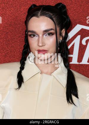 Hollywood, Usa. 10. Aug. 2023. HOLLYWOOD, LOS ANGELES, KALIFORNIEN, USA - 10. AUGUST: Poppy trifft auf die Variety 2023 Power of Young Hollywood Celebration ein, die am 10. August 2023 im NeueHouse Los Angeles in Hollywood, Los Angeles, Kalifornien, USA stattfindet. (Foto: Xavier Collin/Image Press Agency) Kredit: Image Press Agency/Alamy Live News Stockfoto