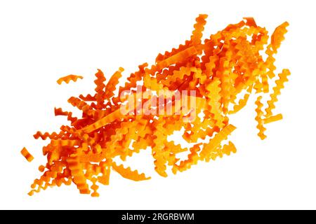 Stücke frischer reifer Karottenstäbchen, isoliert auf weißer Nahaufnahme Stockfoto
