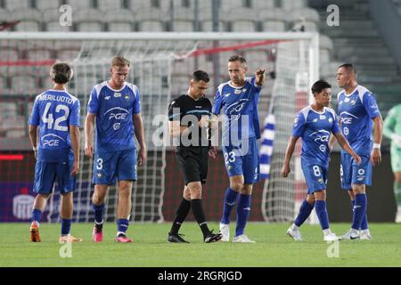 Krakau, Polen. 07. Aug. 2023. Fußballspieler des Stal Mielec beim polnischen Fußballspiel der PKO Ekstraklasa League 2023/2024 zwischen Puszcza Niepolomice und Stal Mielec im Cracovia Stadium. Endstand: Puszcza Niepolomice 1:0 Stal Mielec. (Foto: Grzegorz Wajda/SOPA Images/Sipa USA) Guthaben: SIPA USA/Alamy Live News Stockfoto