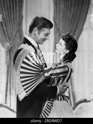 Hollywood, Kalifornien: 1939 Filmstars Vivien Leigh und Clark Gable in einer Szene aus dem Film „vom Winde verweht“. Stockfoto