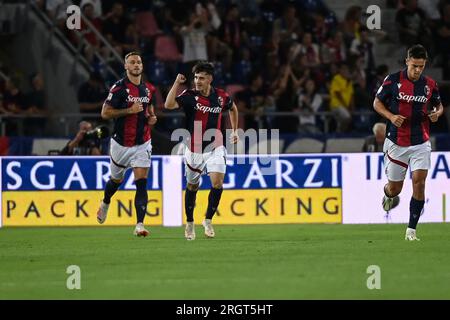 Bologna, Italien. 11. Aug. 2023. Tommaso Corazza (Bologna FC) feiert sein Tor während des Spiels Bologna FC gegen Cesena FC, italienischer Fußball Coppa Italia in Bologna, Italien, August 11 2023 Kredit: Independent Photo Agency/Alamy Live News Stockfoto