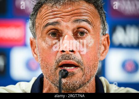 Poissy, Frankreich. 11. Aug. 2023. Luis ENRIQUE von PSG während einer Pressekonferenz am 11. August 2023 auf dem Campus PSG in Poissy, Frankreich - Photo Matthieu Mirville/DPPI Credit: DPPI Media/Alamy Live News Stockfoto